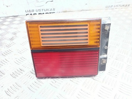 Volkswagen Vento 1993 Hinten links Rückleuchte Heckleuchte innen UST41173