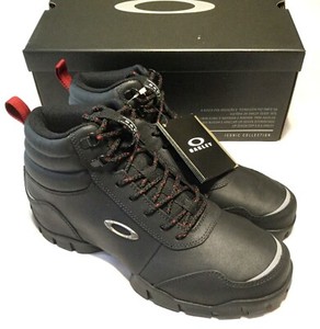 oakley hiking boots