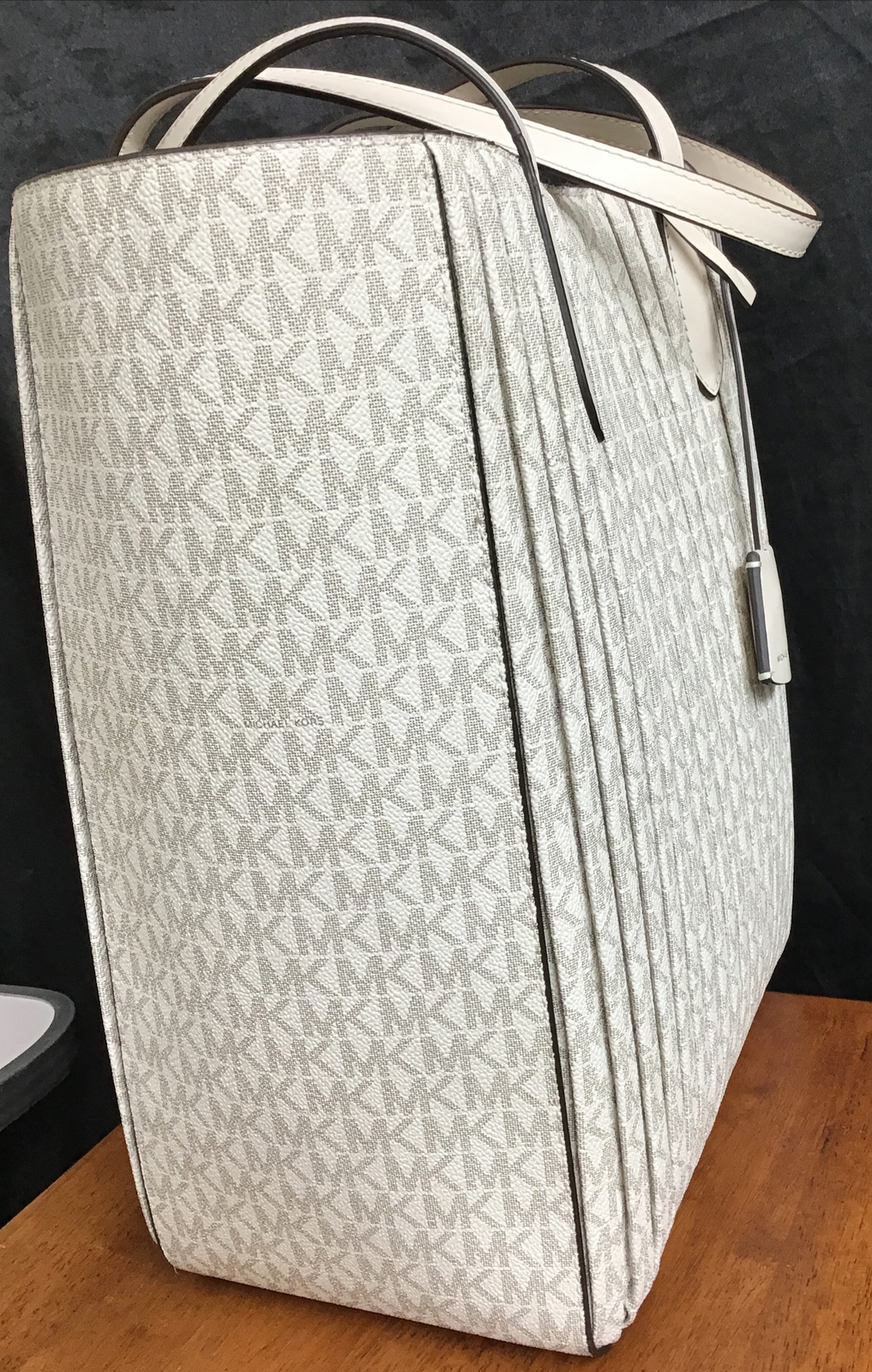 Michael Kors Sinclair Purse Tall Pleated Style Leather Double Handle Cream Print image 3
