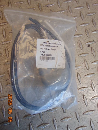 COOPER ASZH480C201 MOV STORM TRAPPER SURGE ARRESTER