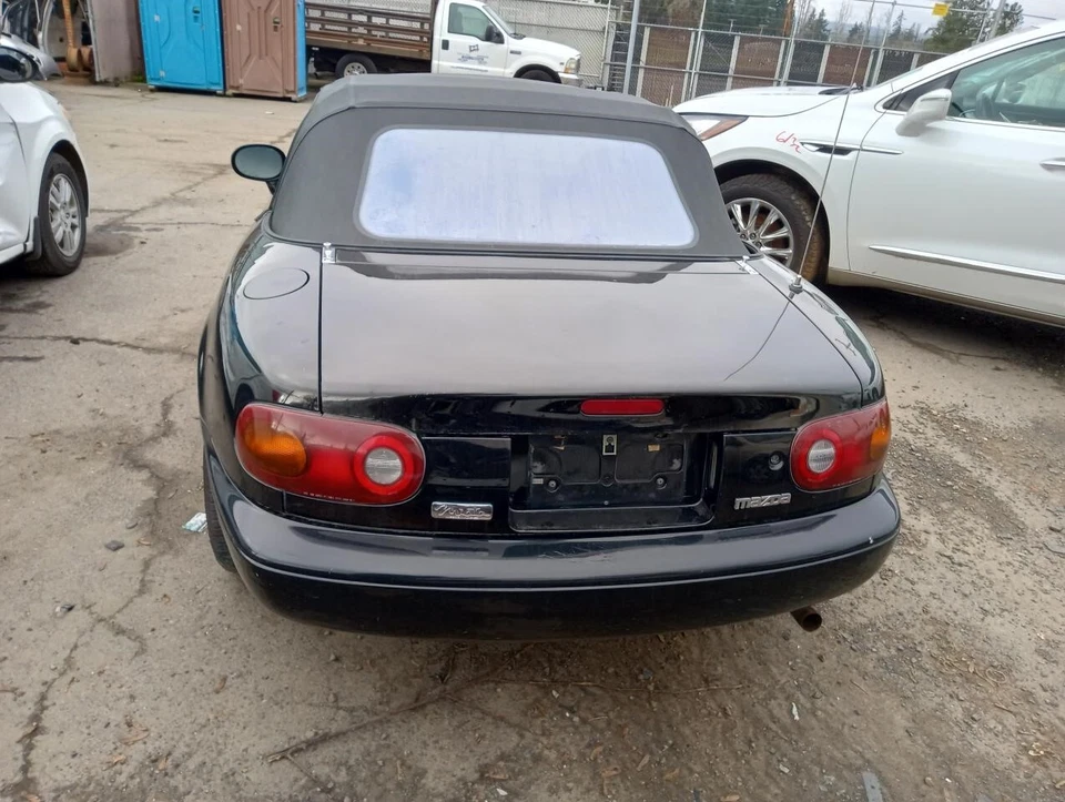 Conjunto de filtro de aire usado se adapta a: Mazda MX-5 MIATA Grado A 1994 Foto 3 de 4