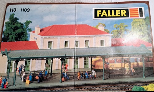 HO - 1/2 de plataforma de estación de metro FALLER 1109 - KIT SIN CONSTRUIR - NUEVO EN PAQUETE - LEER | Zustand: New