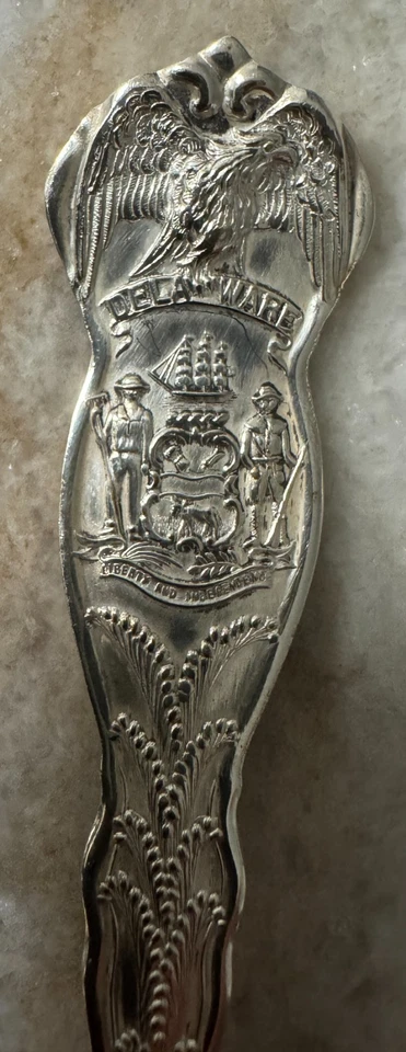 3 cucharaditas cucharas de recuerdo de Estados y ciudades plateadas de International Foto 2 de 4