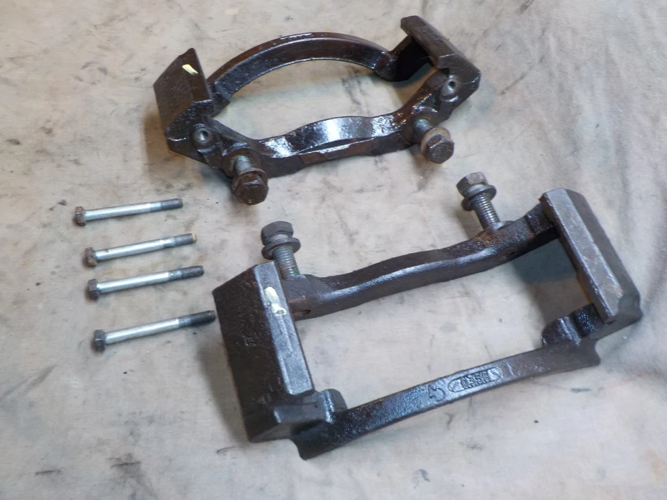 01 02 Dodge Ram 2500 left right rear axle disc brake caliper mount brackets - Изображение 2 из 4