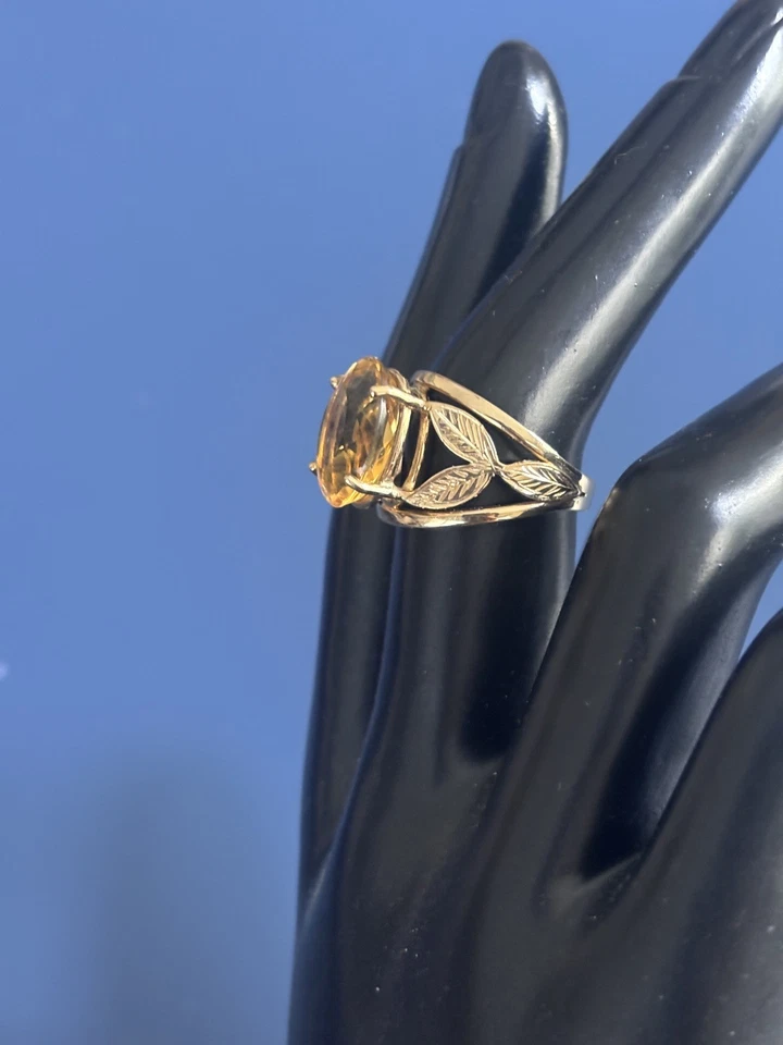Hermoso Anillo Hoja Oro Amarillo 14k. Piedra citrina. Talla 7,25-7,5. 5,7 g Foto 3 de 4