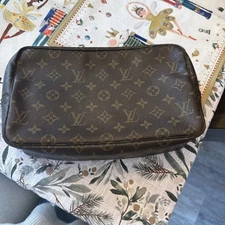 Auth LOUIS VUITTON Monogram Trousse Toilette 28 Clutch Hand Bag M47522 LV 6155C
