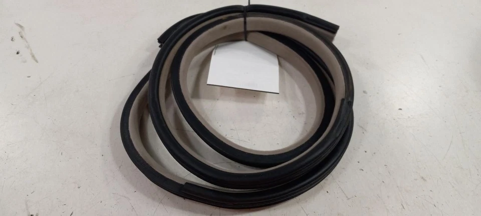 Vedação de batente traseira esquerda traseira 2003 2004 2005 Hyundai XG350 na carroceria - Imagem 2 de 4