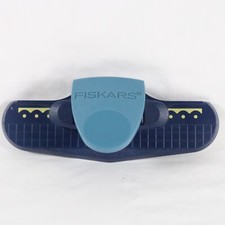Fiskars Paper Border Punch Scallop Dot Lace
