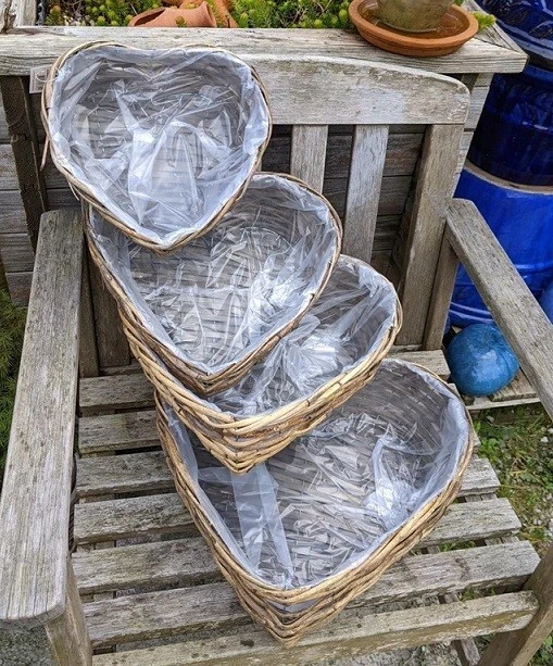 NEU ! Pflanzkorb Herz 31 cm aus Rattan-Weide-kein Kunststoff! Blumen Garten Grab - Bild 3 von 4