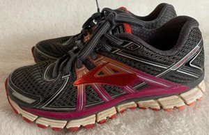 brooks adrenaline size 6.5