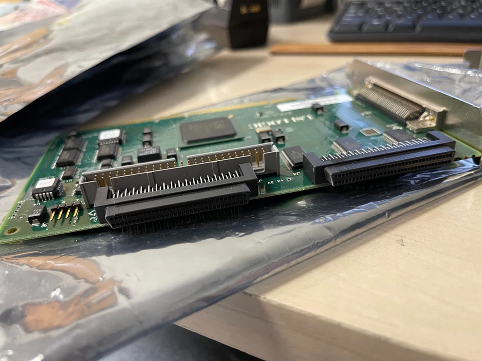 LSI Logic LSI21040 Ultra160 SCSI Adapter w/U160 LVD & SE channels - Image 3 of 3