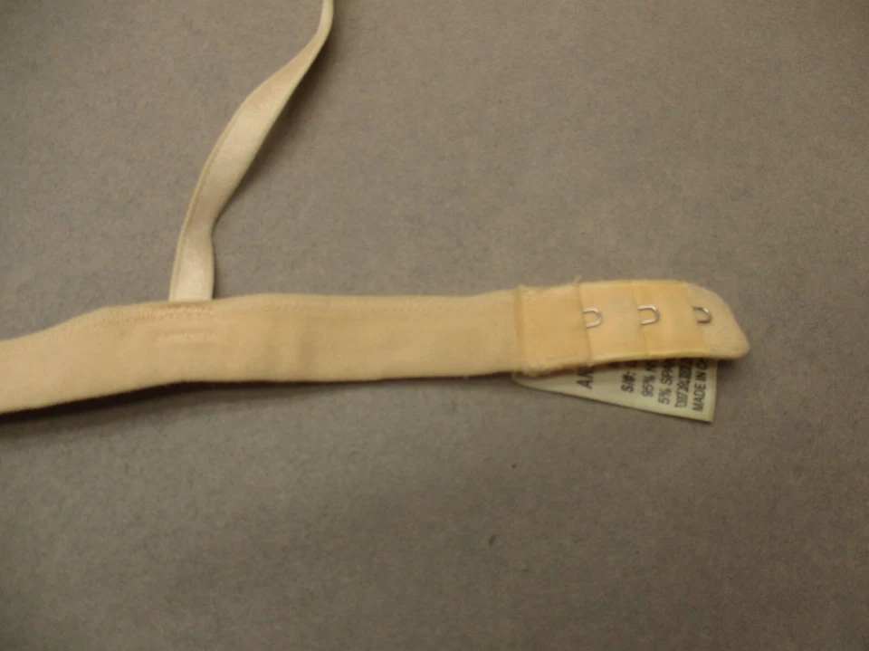 Anemone Size M/L Womens Beige Lace Unlined Wireless Back Closure Bralette Bra 2J - Image 4 of 4