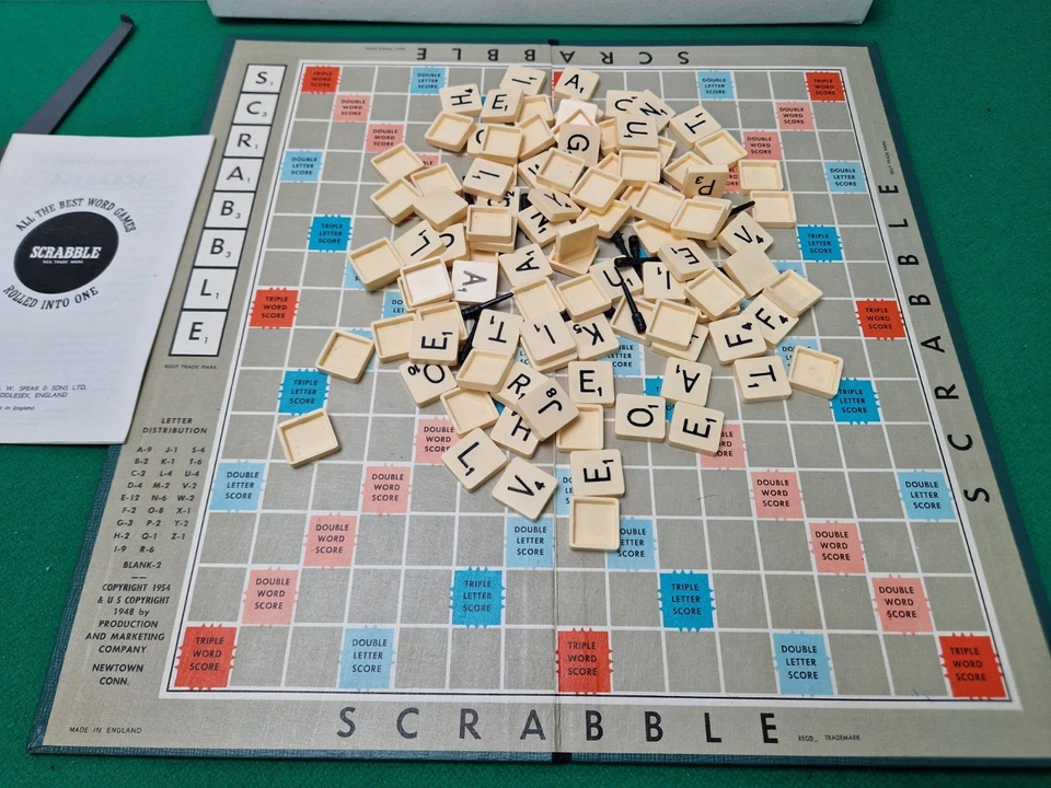 Vintage SCRABBLE Deluxe Edition Board Game with Turntable Spears Games - Image 3 of 4