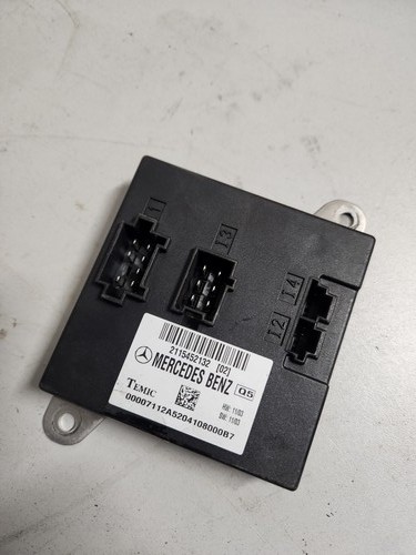 Mercedes W211 SAM Steuergerät Signalerfassung 2115452132 Beifahrerseite 2004