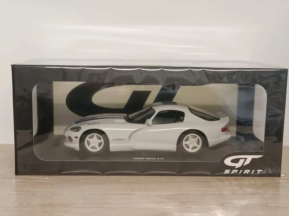 Dodge Viper GTS Blanche 1996 1/18 GT spirit GT940 - Photo 3/3