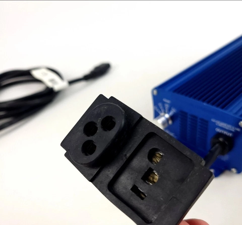 XTRASUN Dimmable Digital Ballast 600W 120/240V XTE600D - Image 3 of 4