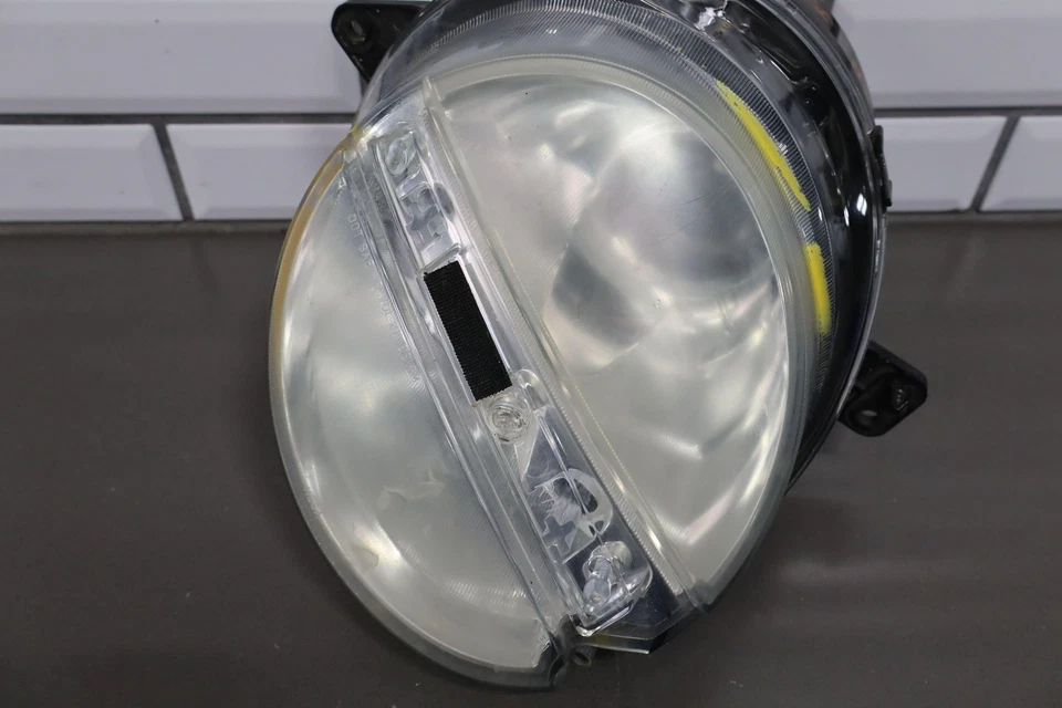 Lámpara de faro de pasajero derecho Chevy SSR 2003-2006 OEM *Hazy* Foto 3 de 4