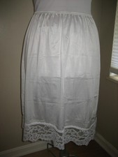 Vintage VASSARETTE White Nylon Half Slip, Wide Lace Hem, 11-105 - Size L