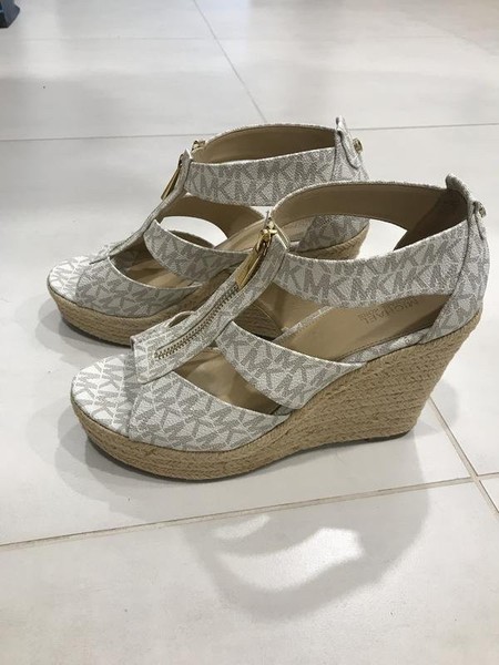 Women Michael Kors Heels Beige 38