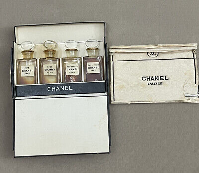 Vintage Chanel Box Set Mini Perfume Bottles No.5 22 Cuir De Russie Bois Des  Iles 