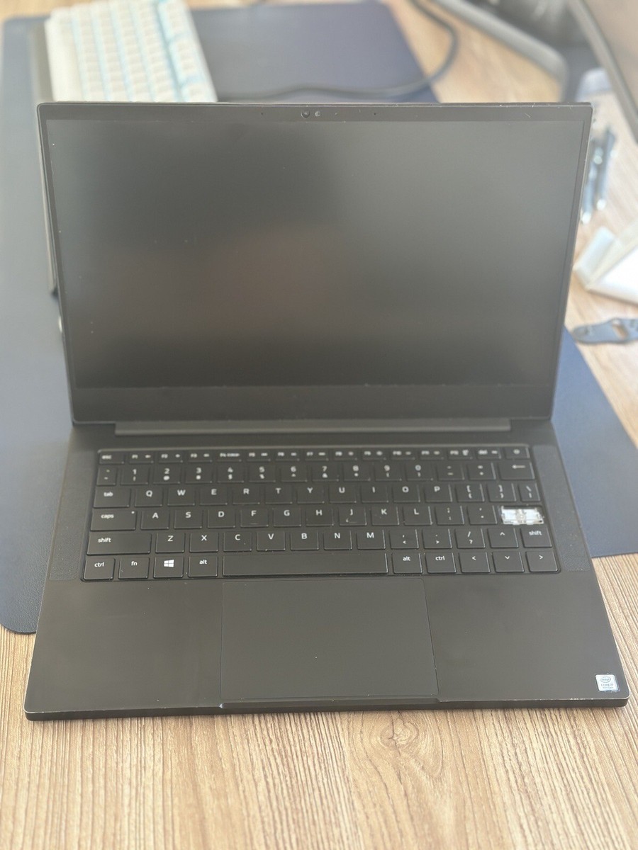 Razer Blade Stealth 13インチ RZ09-0281 razer_rz09_02812e71_r3u1_blade