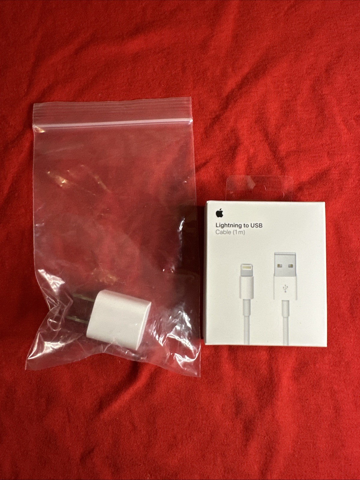 Apple Original Lightning to USB Cable (1m) + 5W USB Power Adapter
