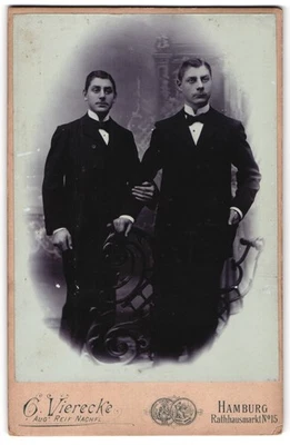 Photographie G. Vierecke, Hambourg, Rathausmarkt 15, deux hommes dans une... - Photo 1/2