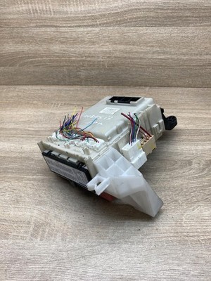 82730 5170C 8273005170C 1542 10A27 Fuse Module Fits for Toyota Avensis T270