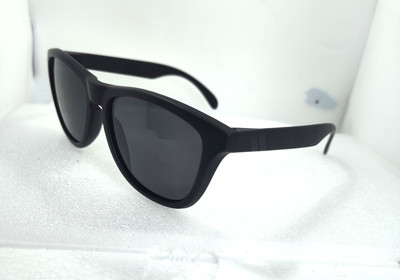 Blenders Mens SUNGLASSES BLAKE, Matted Black Cat POLARIZED 50-13-127