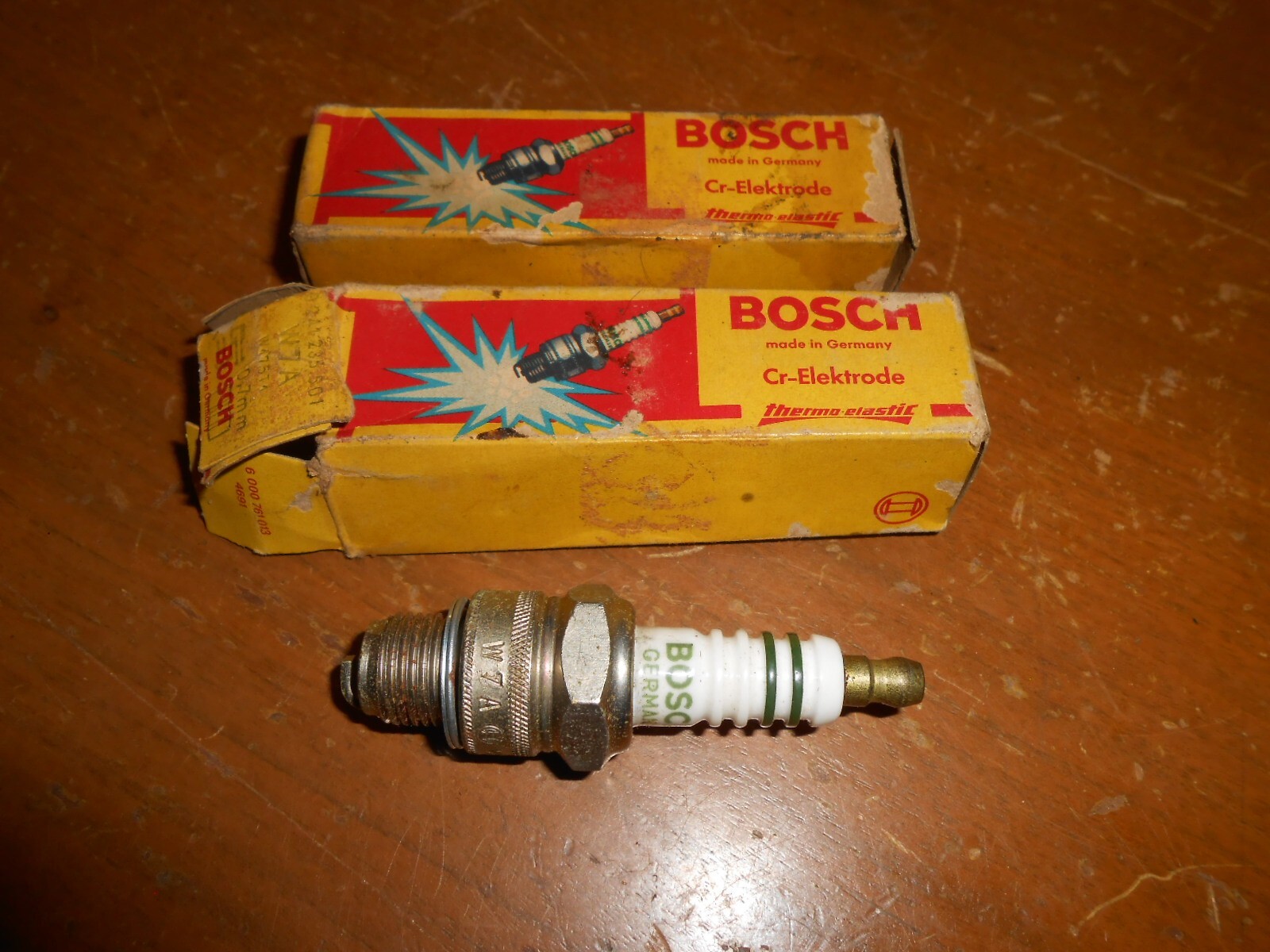 NEW Vintage 1964 - 1979 VW Volkswagen Beetle T1 T2 Bosch Spark Plug W7A QTY2