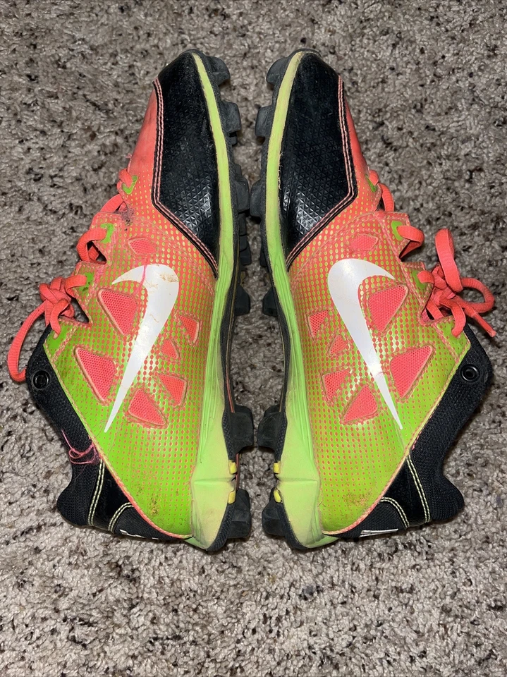 Botines de softbol lanzamiento rápido rosa y verde Nike para niñas talla 5,5 juveniles Foto 3 de 4