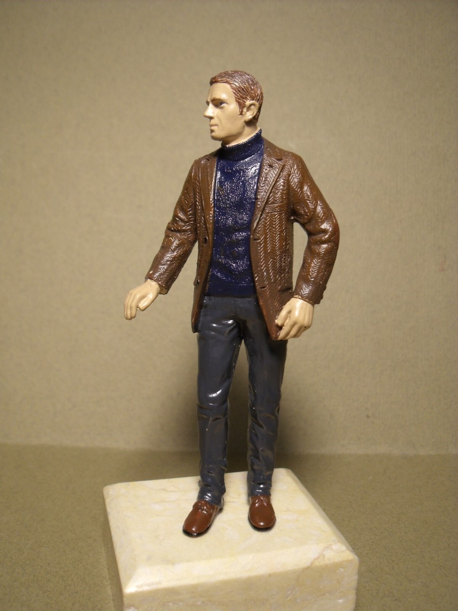 1/18 FIGURE BULLITT STEVE MC QUEEN VROOM UNPAINTED AUTOART