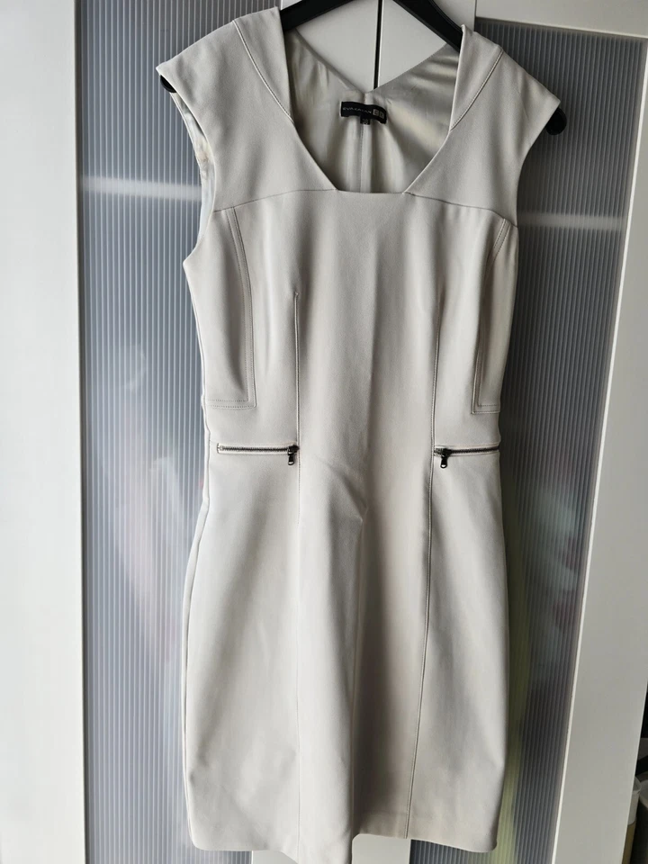 EVA KAYAN Robe droite chic originale blanc crème sans manche Taille 38 - Photo 2/4