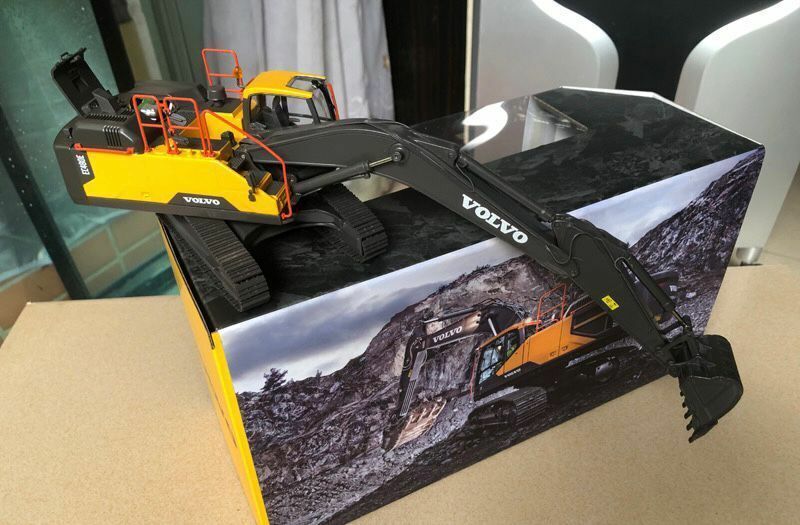 Volvo EC480E Crawler Excavator Diecast Model 1:50 Scale Volvo EC480E Crawler Excavator Diecast Model 1:50 Scale