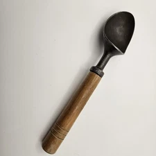 Vintage Aluminum Ice Cream Scoop Wooden Handle Taiwan
