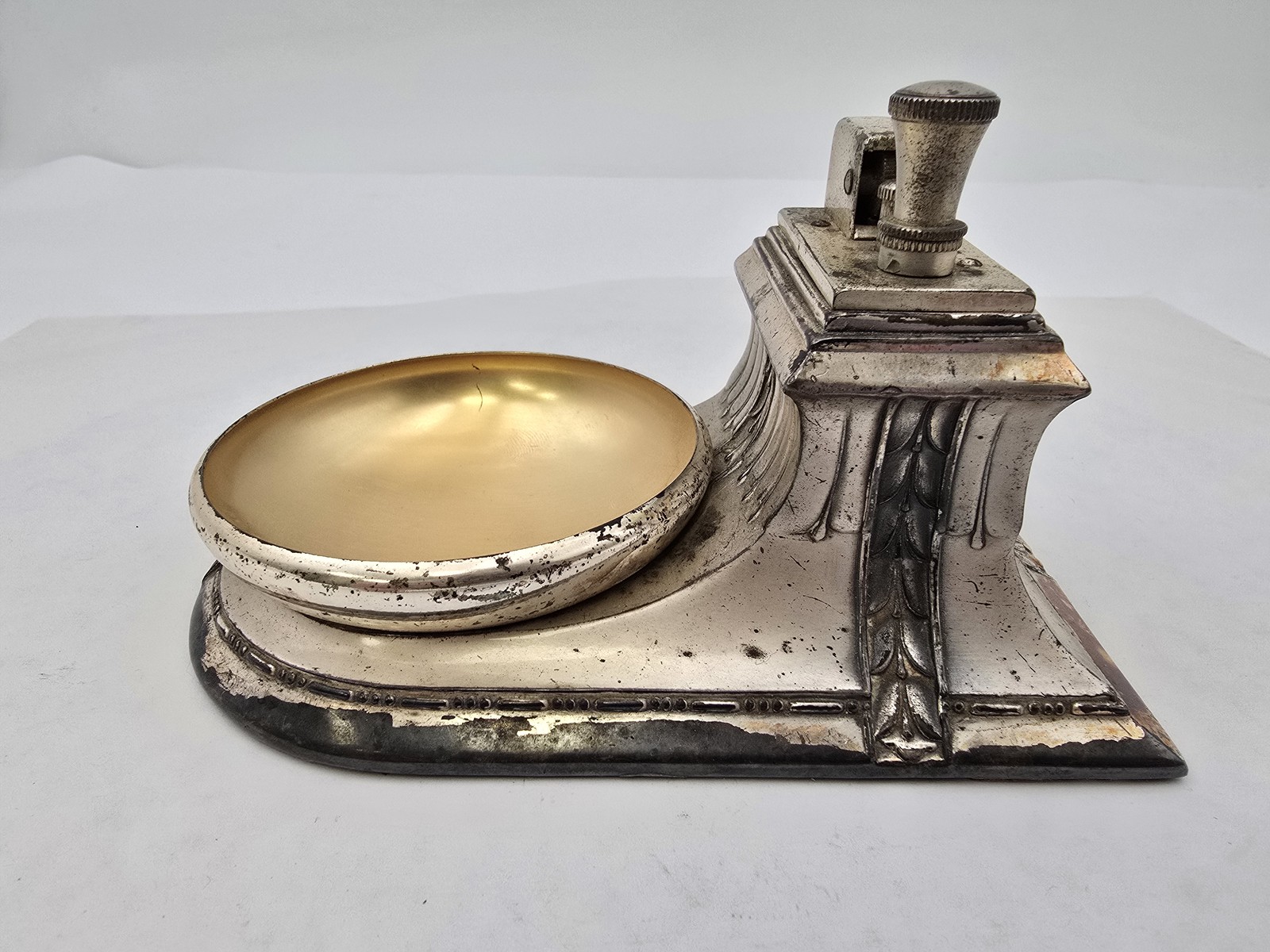 Antique Ronson Touch Tip Vanity Table Top Lighter Powder Puff Art Deco
