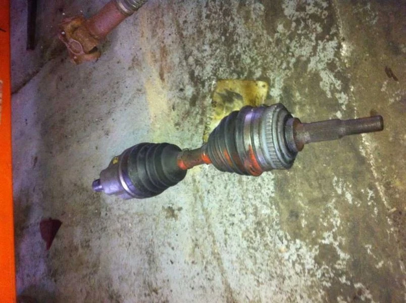 Eje delantero derecho de pasajero Oldsmobile Olds Achieva 94-98 2,4 litros Foto 4 de 4