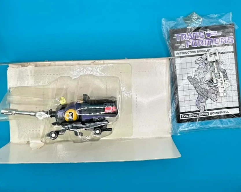 Transformers G1 Bombshell Insecticon Decepticon 1985 NISB Good Condition - Image 2 of 4