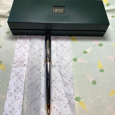 This is a cloth ballpoint Townsend #70ac59