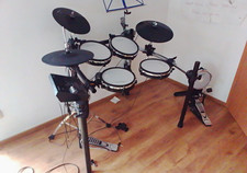 Elektronisches Drumset E-Drum Kit digital mit Drum-Modul Rack 5 Pads Pedale