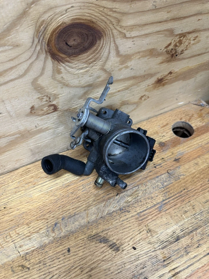 ✅ Cuerpo del acelerador BMW E30 M20 87-91 13541716066 ¡Con sensor! Foto 2 de 4