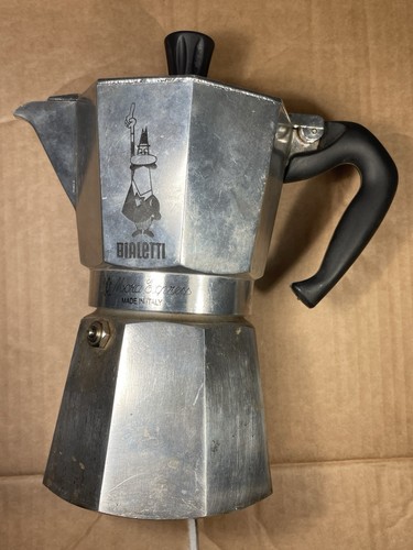 Bialetti Moka Express Macchina da espresso italiana con piano cottura - COSÌ COM'È / SOLO RICAMBI - Foto 1 di 24