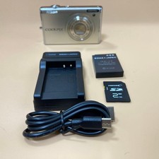 Nikon COOLPIX S640 Silver 12.2MP Digital Camera 5x Optical Zoom VR SD Card Used