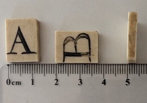 Alphabet Letter Tiles Double Sided - Bone (Cow/Bovine) Circa Late 19th Century - Picture 10 of 11