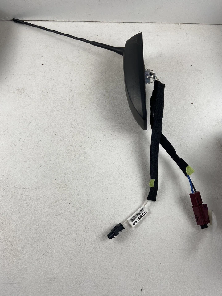 Chevrolet Sonic 2015 16 antena de alta frecuencia genuina GM 95329955 Foto 2 de 3