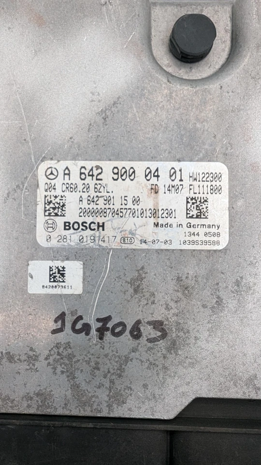 Mercedes-Benz ML350 2015 Bosch A6429000401 ECU 0281019417 usado Foto 2 de 4