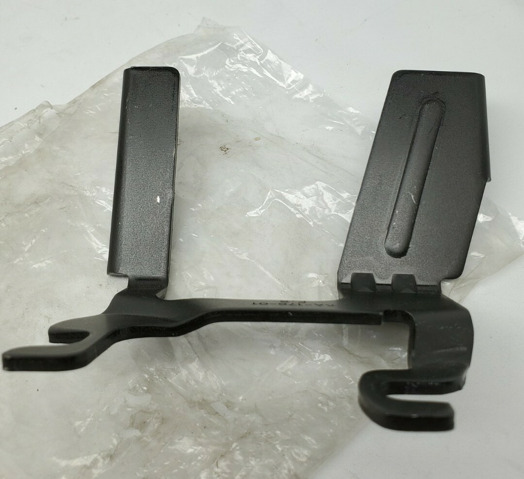 Kawasaki ZX550 ZX750 ZX1100 GPz METER BRACKET SPEEDOMETER