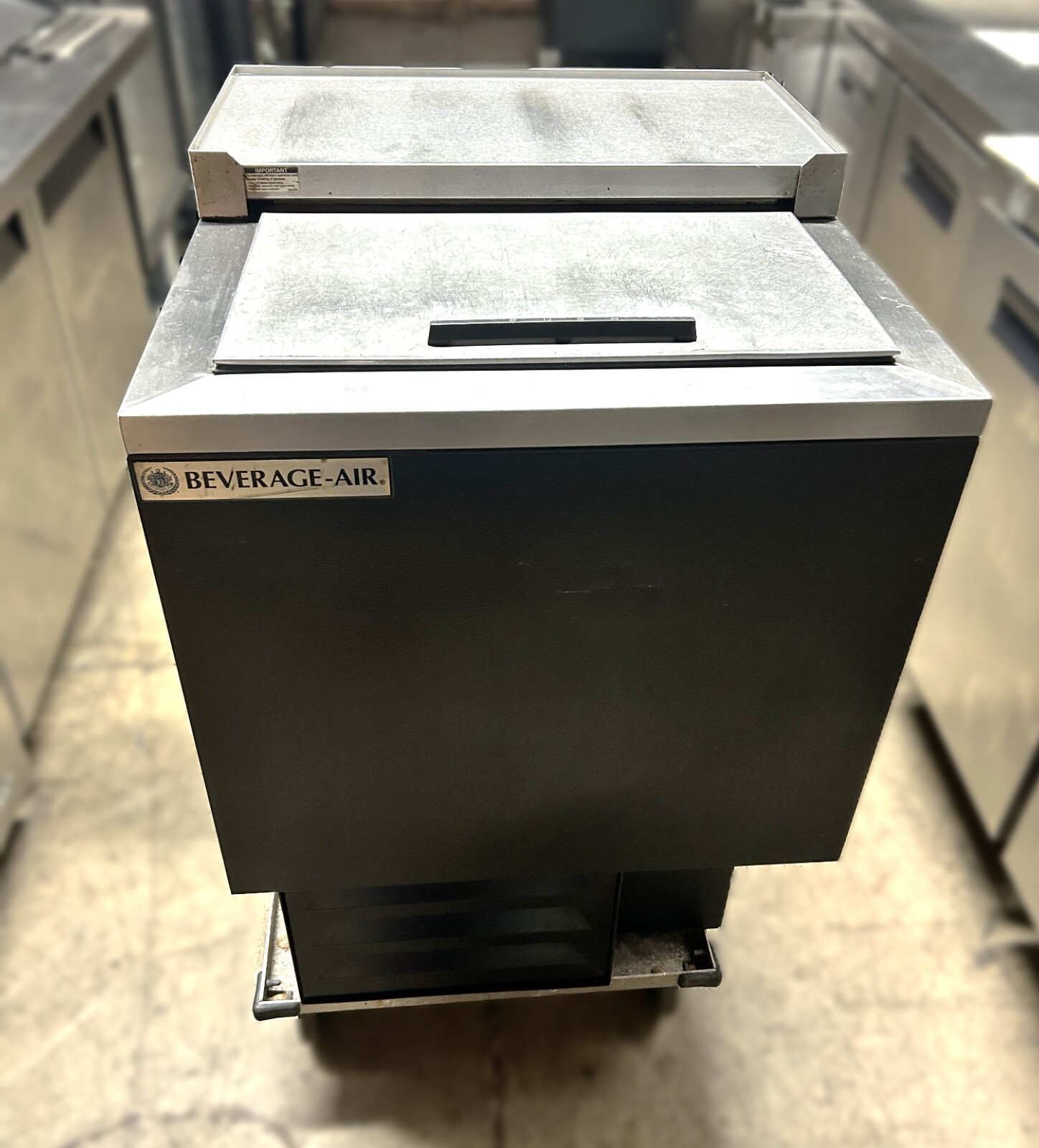 Beverage Air GF24L-B - 24" Black Glass Froster