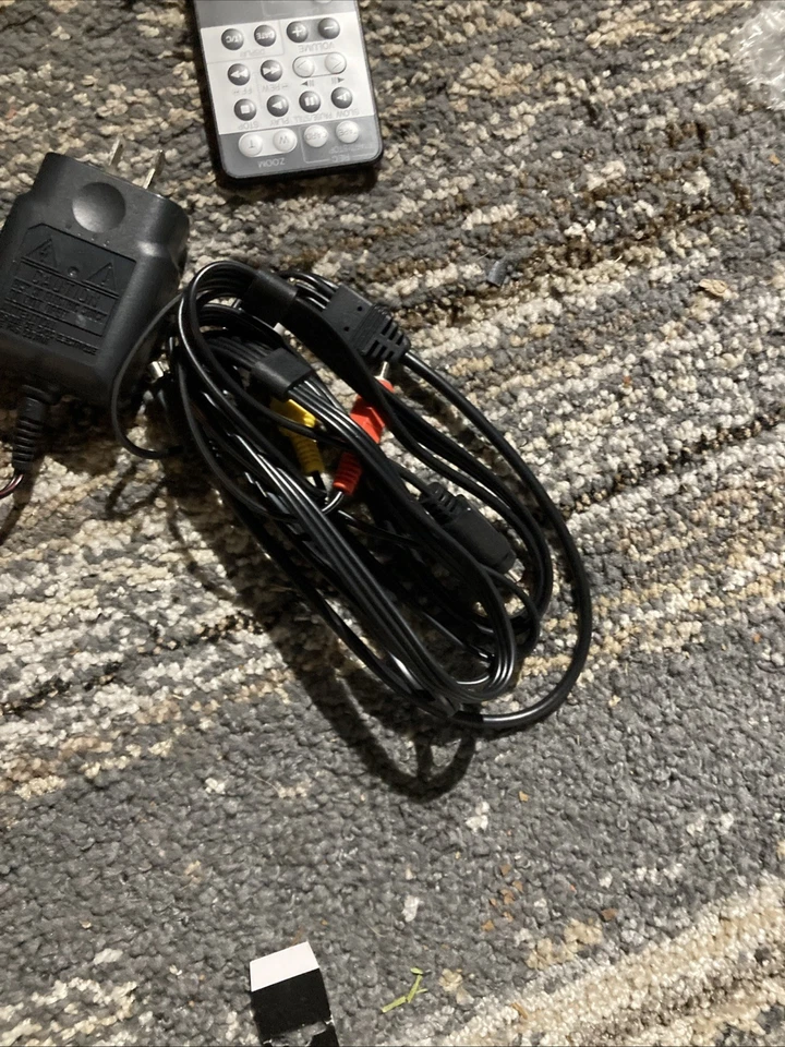 Sharp Viewcam VL-Z5U Mini DV Camcorder Tested Working With Carrying Bag w Remote - Image 4 of 4