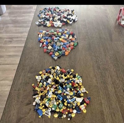 LOT OF 480 LEGO MINIFIGURE TOROS